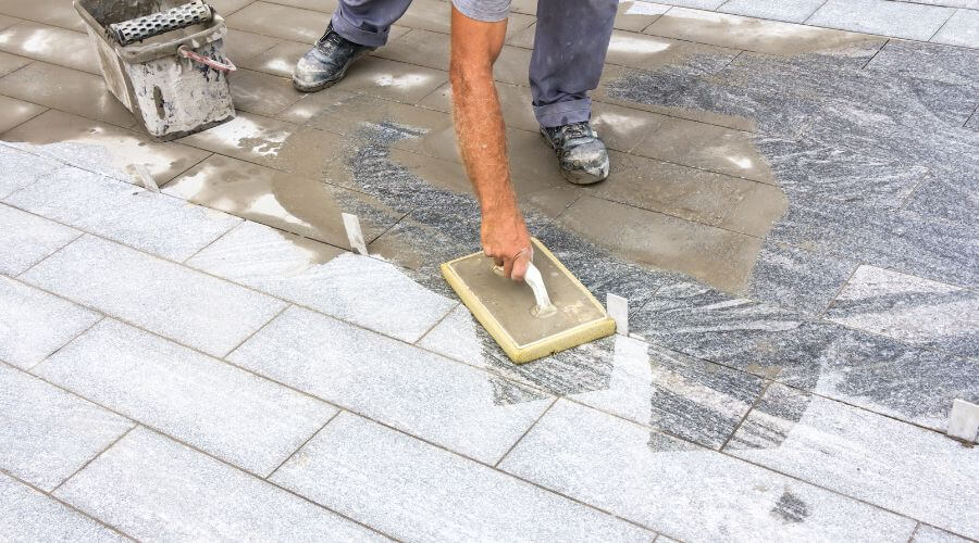 Professional gutter cleaning in Mousie, KY